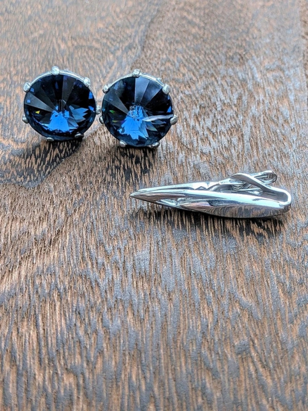 VTG Senator Blue Rivoli Crystal Cufflinks & Swank Silver-Tone Tie Clip Set